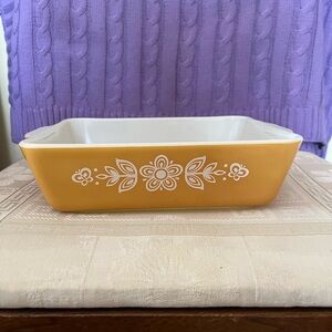 PYREX Baking Dish 8 1/2”x7”x2”